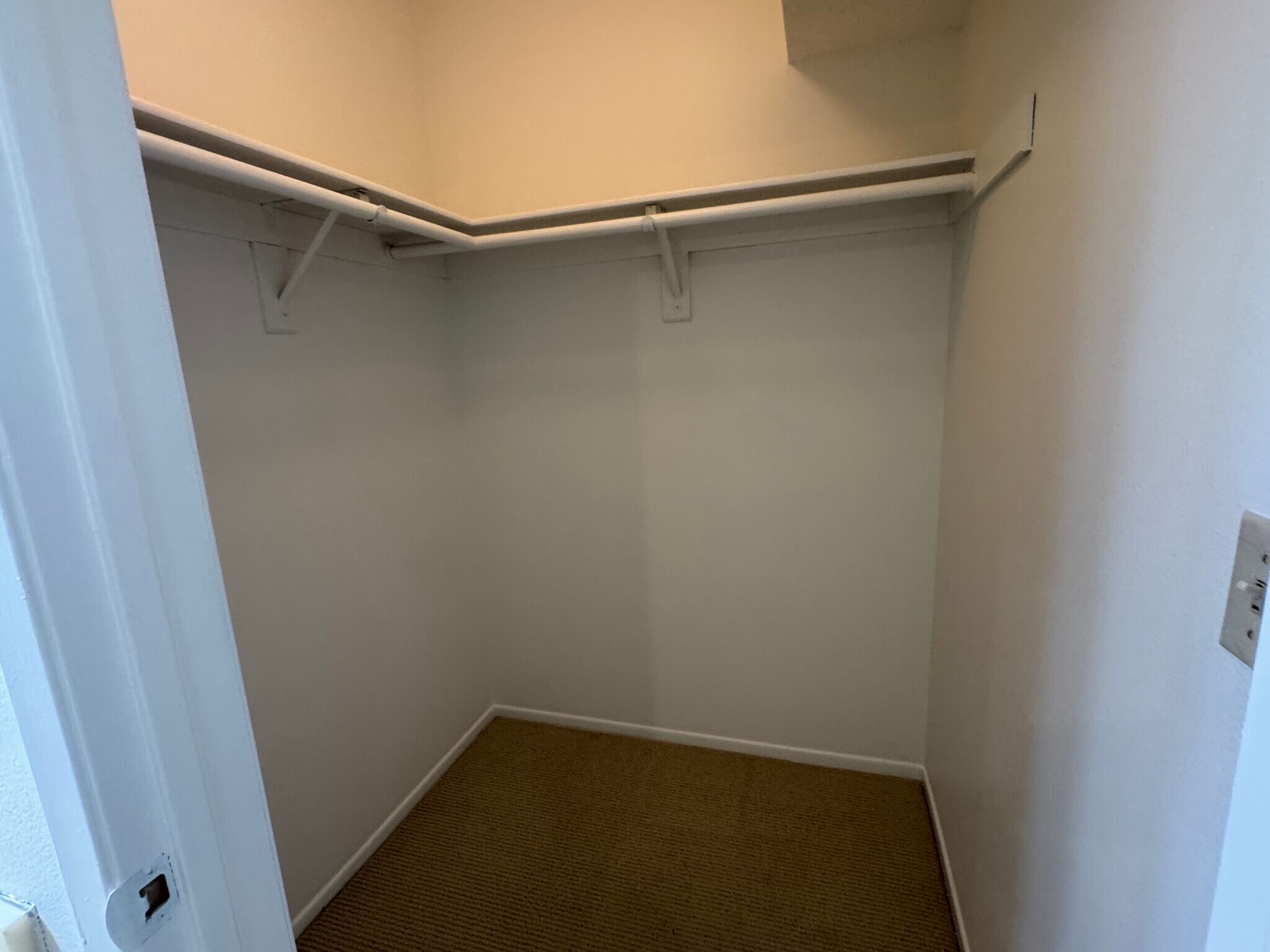 Building Photo - 15220 S Normandie Ave