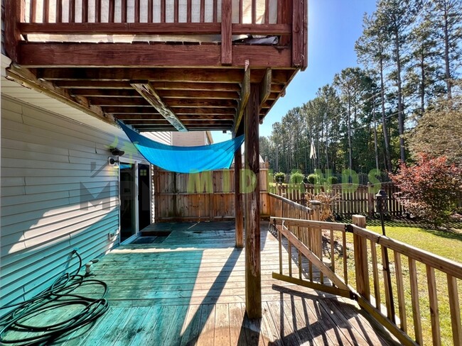 Building Photo - 168 Springway Dr
