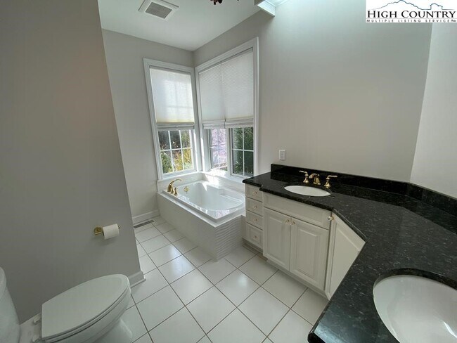 Building Photo - 6287 Idlewild Rd