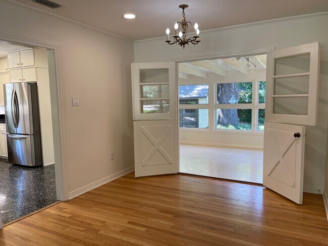 Building Photo - 3624 S Hills Ave