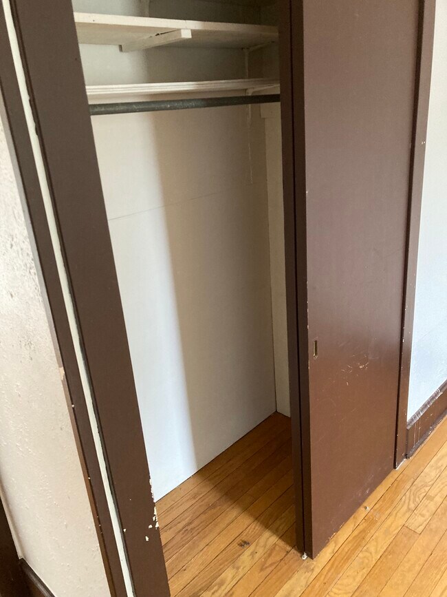 Building Photo - Chandler