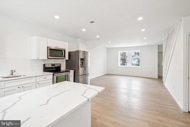Building Photo - 4013 Bleigh Ave