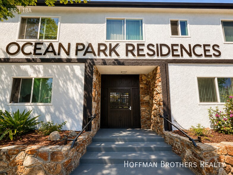 Building Photo - 3401 Ocean Park Blvd