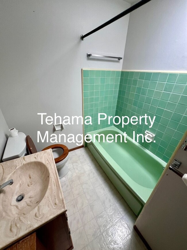 Building Photo - 3 bedroom 2 bath Home in the Forward Addit...