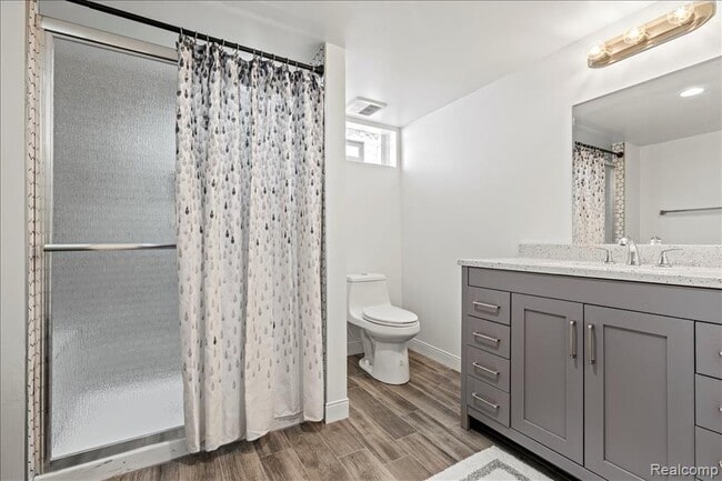 Building Photo - 1016 Amelia St