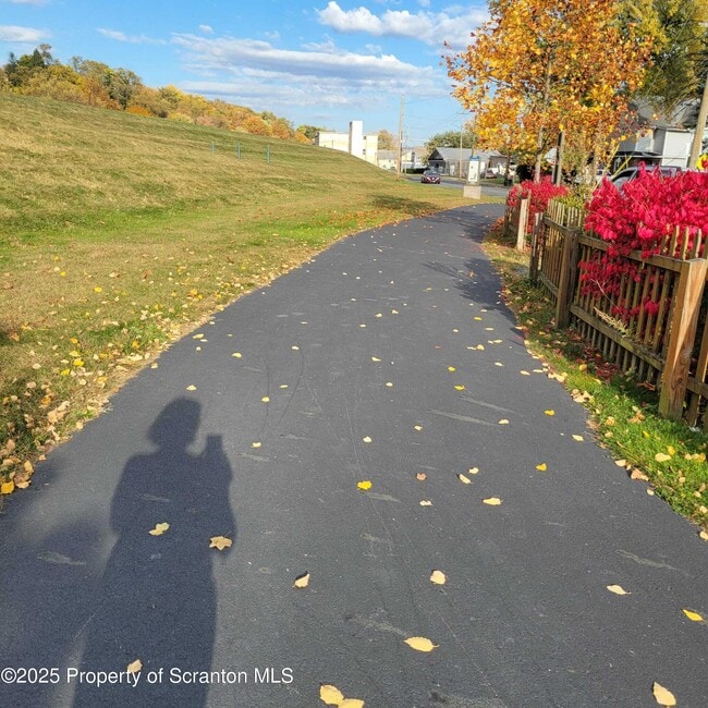 Building Photo - 1756 Nay Aug Ave