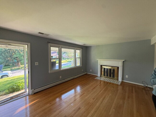 Building Photo - Cockeysville 4BR/2BA Home | Driveway | Finished Lower Level + Flex Room | Updated Bath | Granite ...