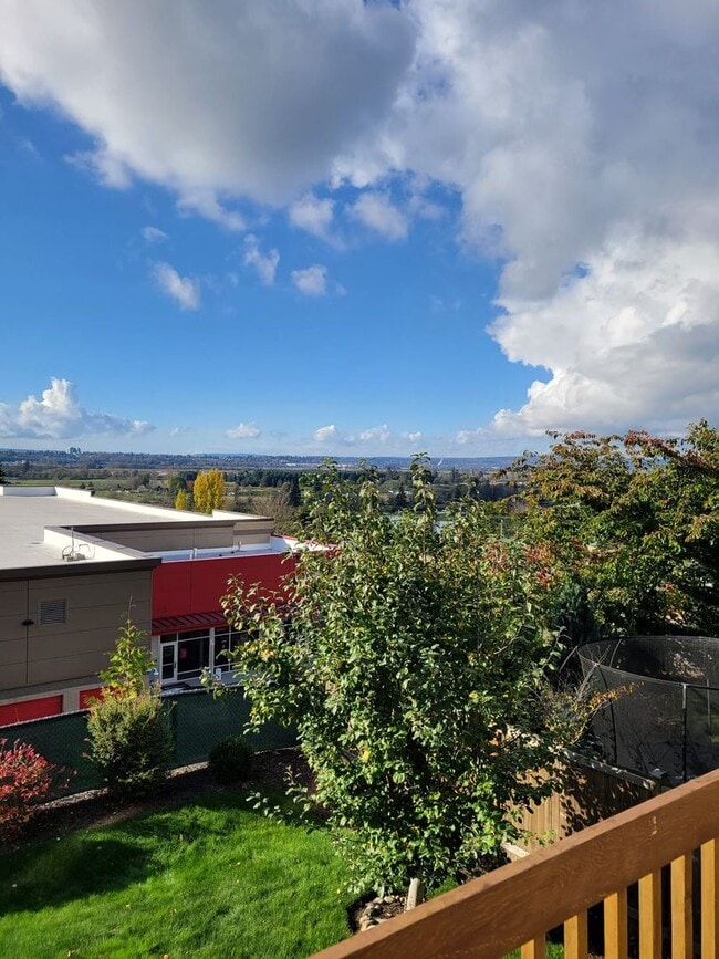 Building Photo - Suburban Serenity Nestled in the Heart of Lake Stevens