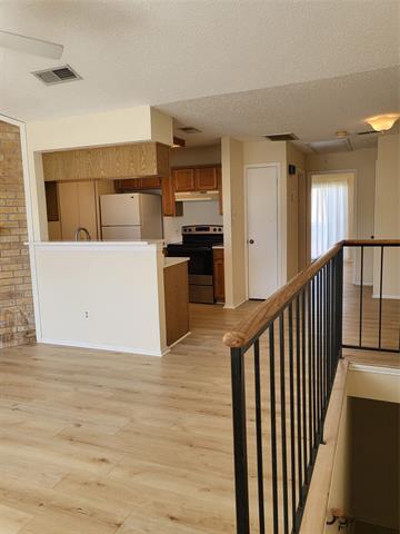 Building Photo - 2500 E Park Blvd