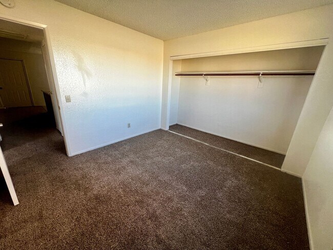 Building Photo - 73796 Cactus Dr