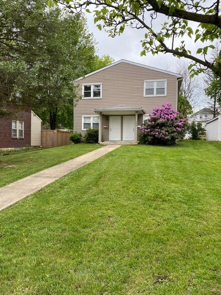 Building Photo - 923 St Clair St