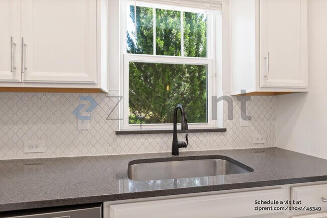 Building Photo - 11496 Fathom Ct