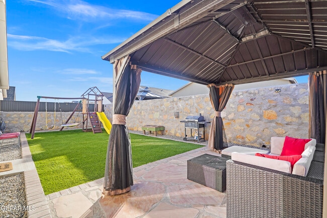 Building Photo - 5025 Marcella Santillana