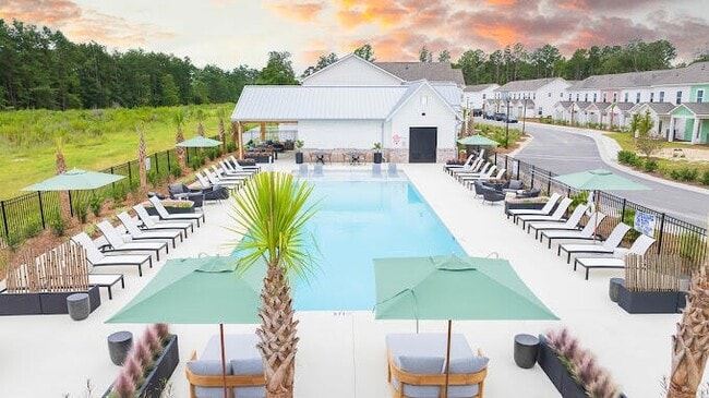 Building Photo - 3029 Stonecrest Dr