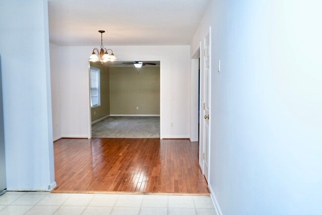 Building Photo - 3 Bedroom House Available Near Gordonsville