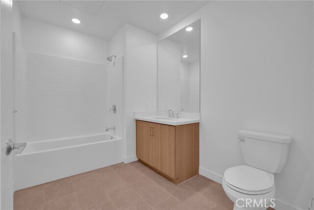 Building Photo - 3614 Rivington