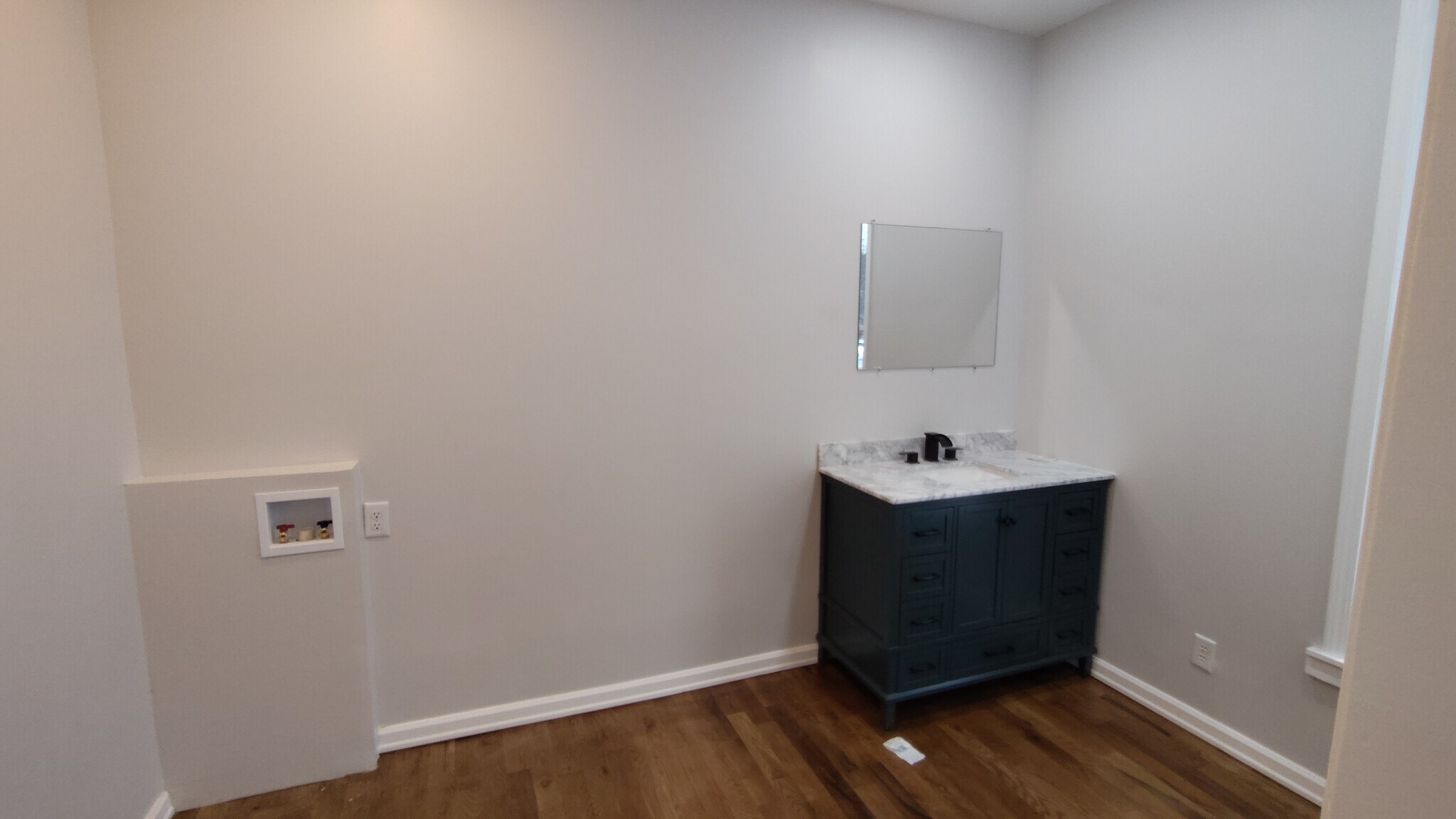 Building Photo - 223 Ash St