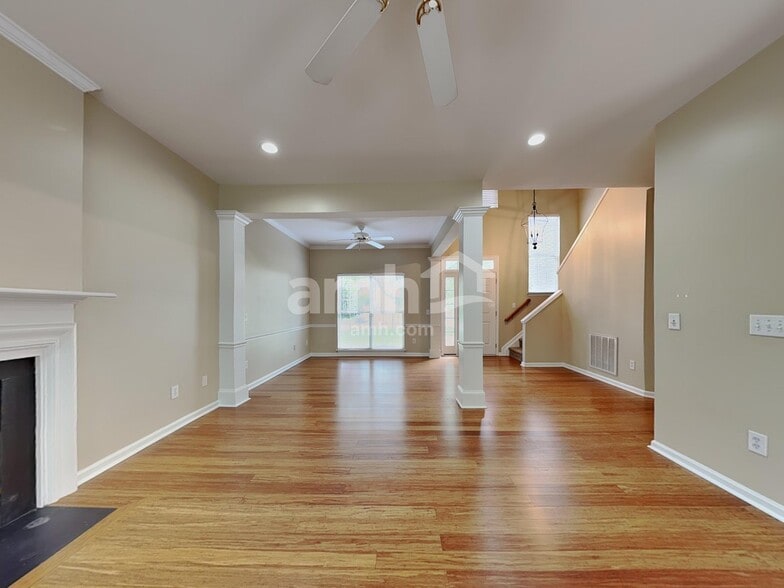 Building Photo - 3907 Gisbourne Dr