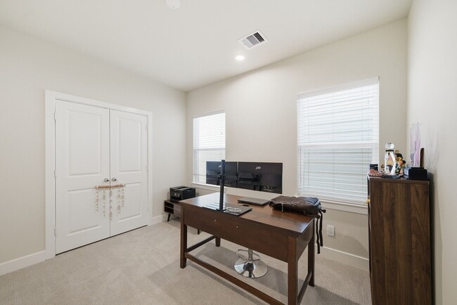 Building Photo - 2312 Silva Park Ln