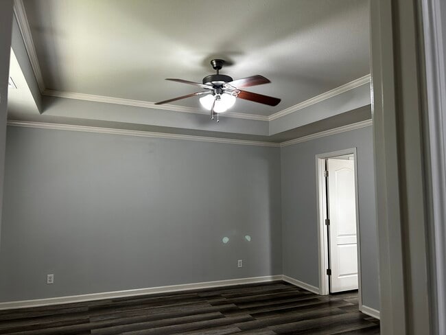 Building Photo - 210-210 Hidden Meadows Dr