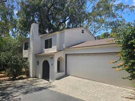 Building Photo - 1615 Olive St