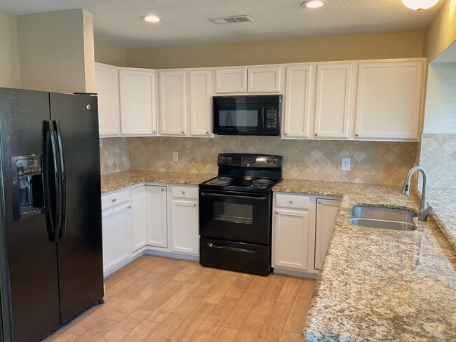 Building Photo - 2117 Belmont Park Dr