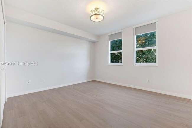Building Photo - 2665 SW 37th Ave