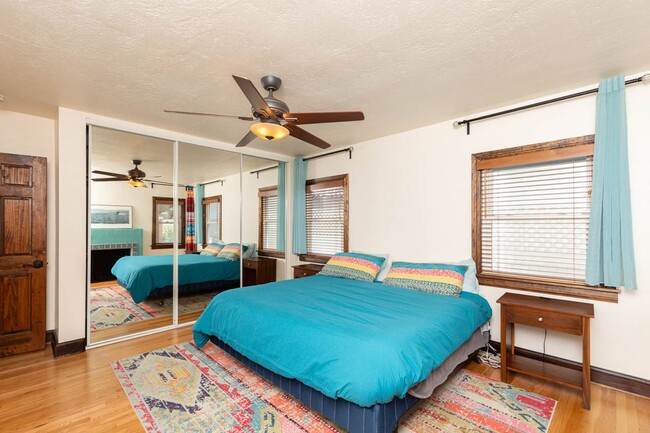 Building Photo - 4 Bed, 3 Bath—Single Family Home in Kensin...