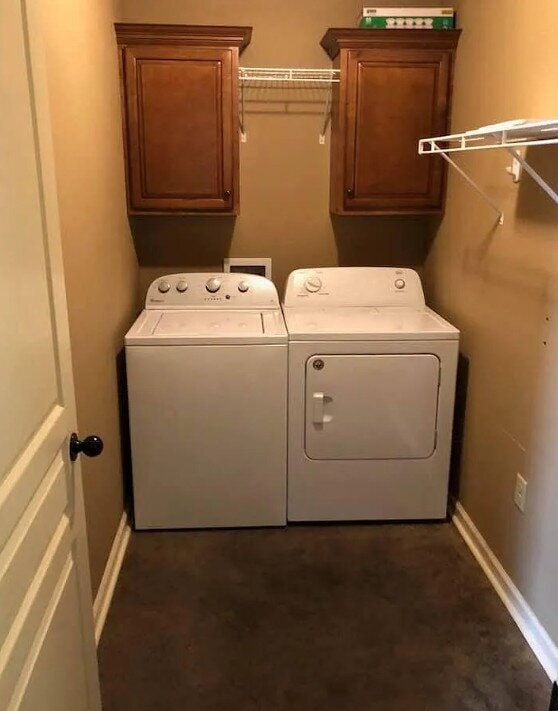 Building Photo - "Charming 3-Bedroom Home with 2 Full Baths...