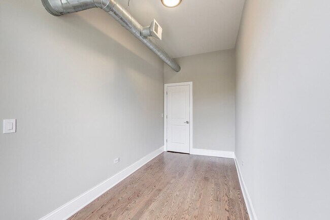 Building Photo - 1429 W. Grand(AKA 1117 Hoyne)