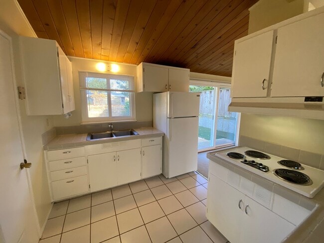 Building Photo - 1116 Isabelle Ct