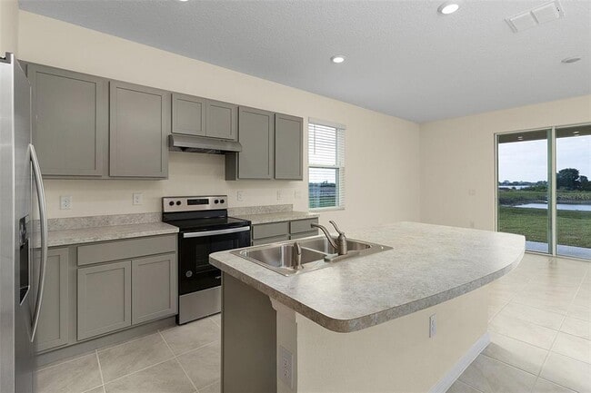 Building Photo - 2206 Tay Wes Dr