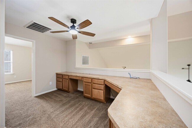 Building Photo - 950 Firthwood Ln
