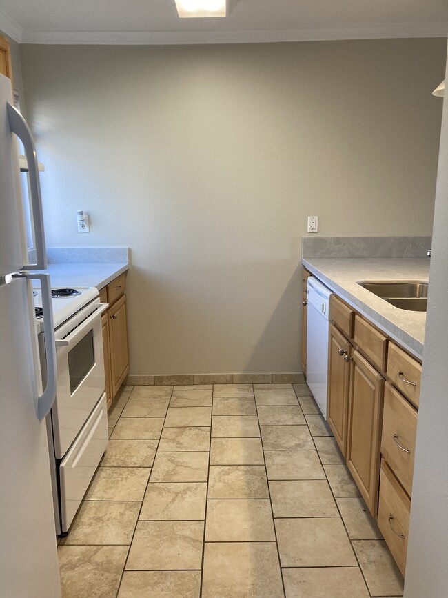 Building Photo - 4198 Mt Alifan Dr