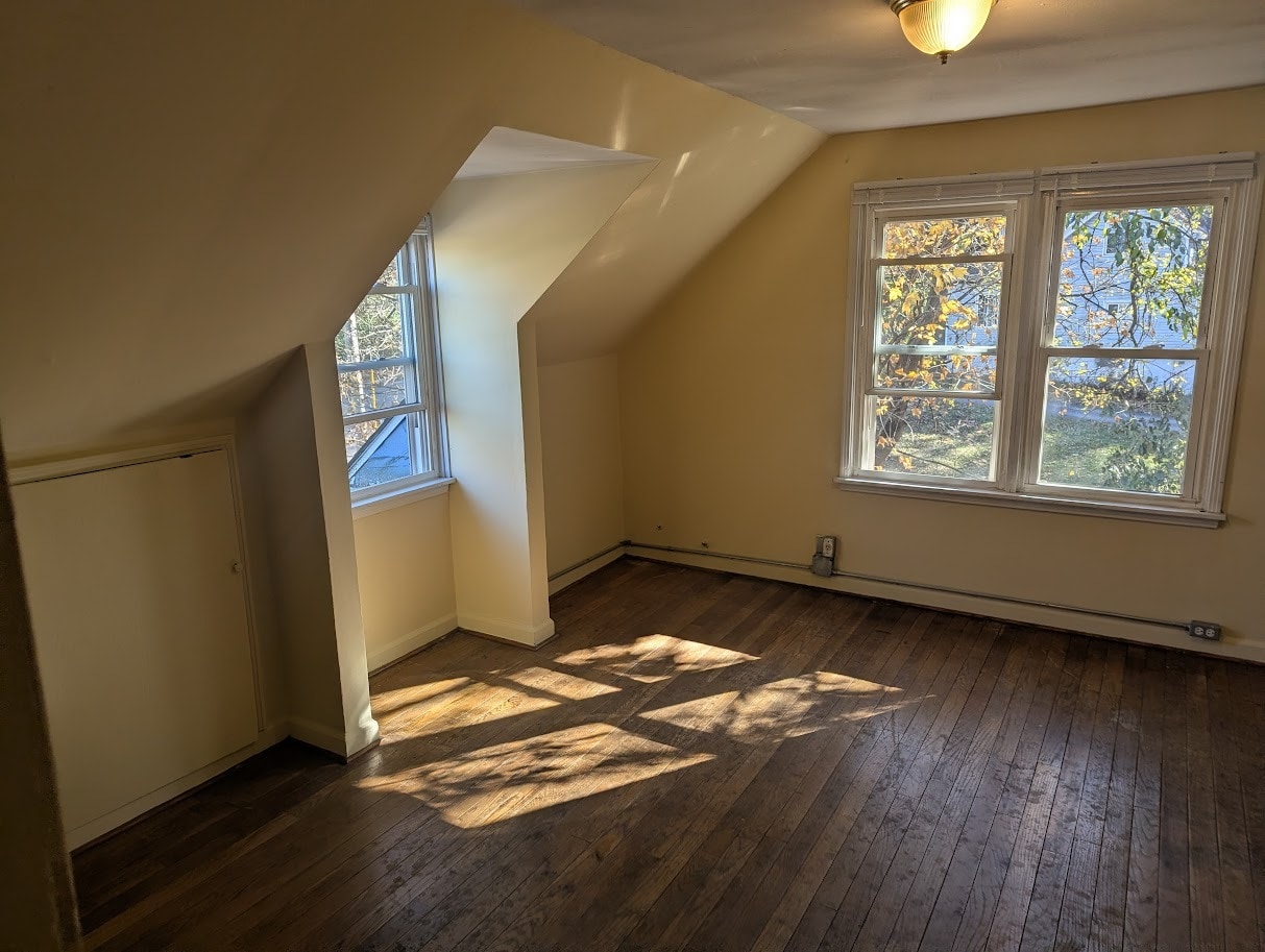 Building Photo - 4081 Clifton Ave