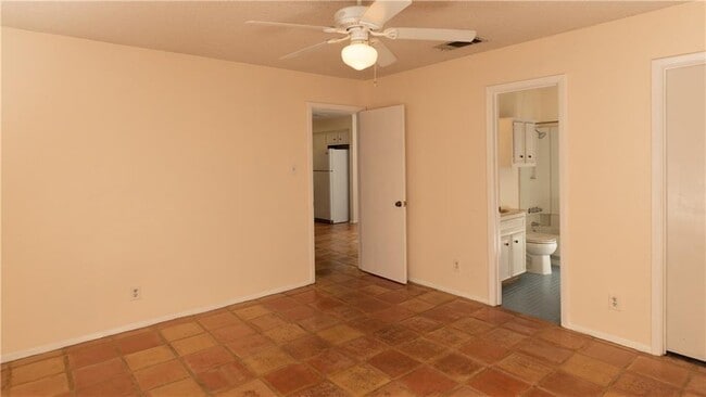 Building Photo - 4508 Elwood Rd