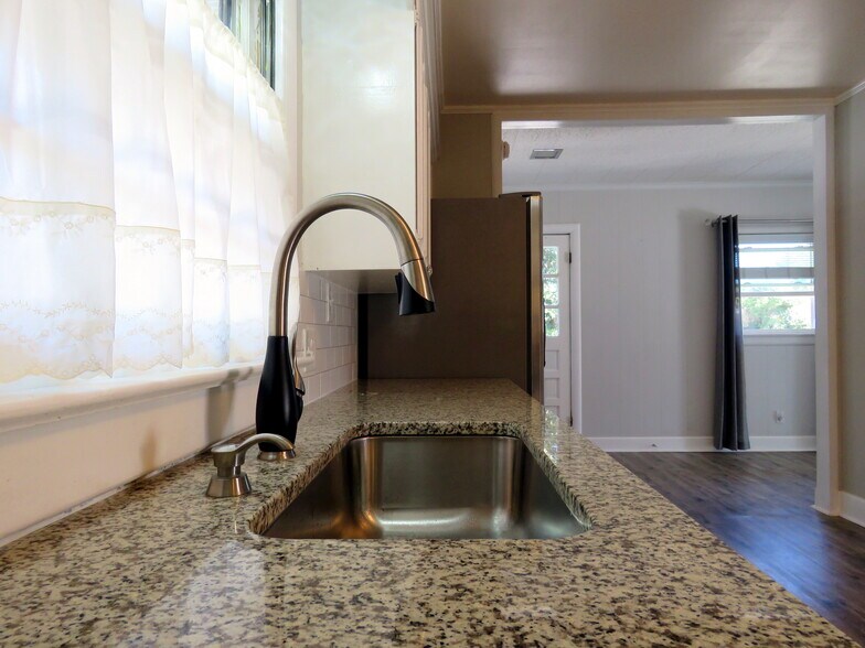 Building Photo - 4727 Long Leaf Hills Dr