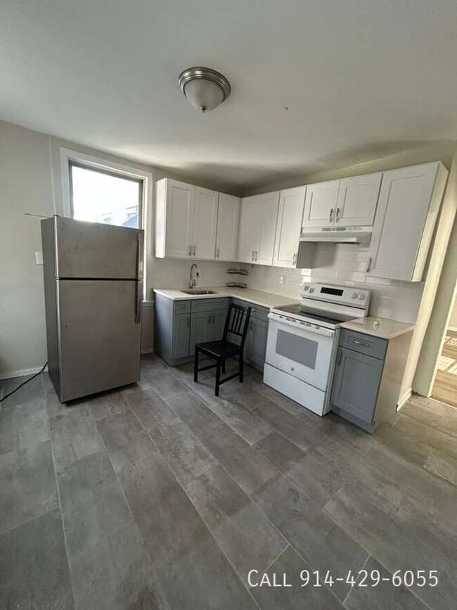 Building Photo - 206 S 9th Ave