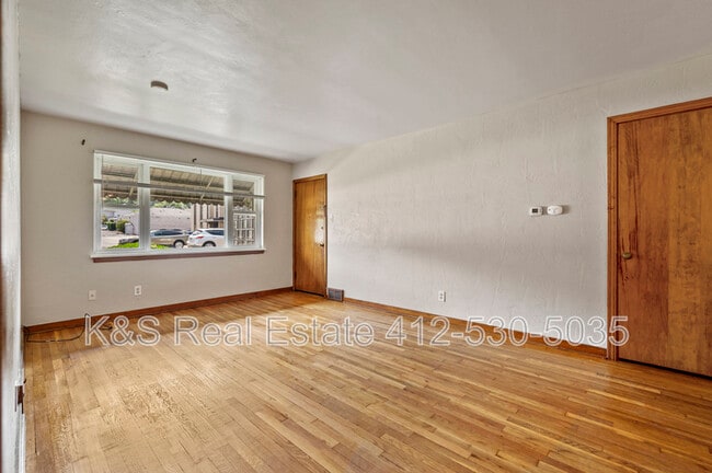 Building Photo - 1441 Lincoln Way