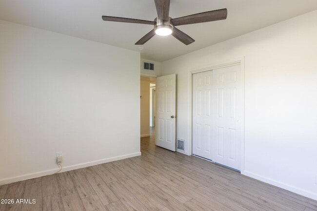 Building Photo - 8322 E Wilshire Dr