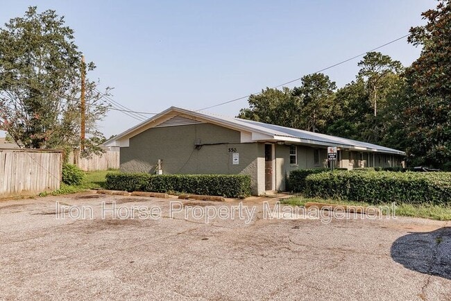 Building Photo - 550 Macon Hwy