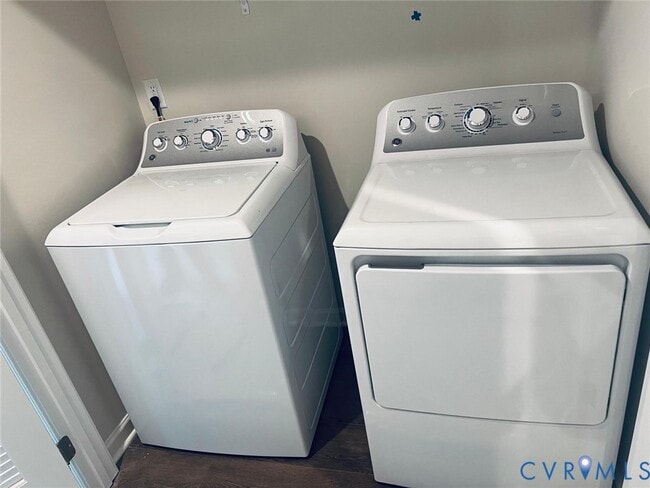 Building Photo - 5337 Canterbury Rdg Ct