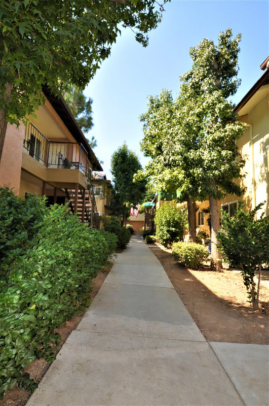 Building Photo - 9646 Winter Gardens Blvd