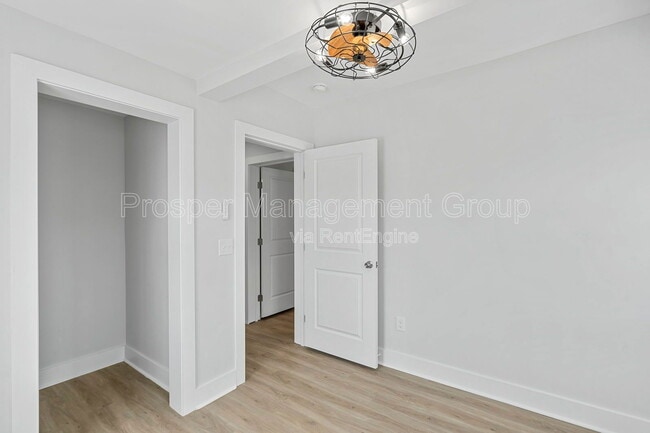 Building Photo - 22 Nunan St