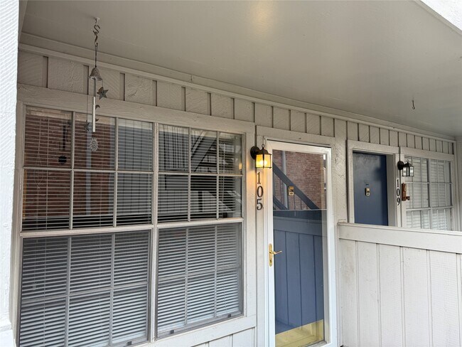 Building Photo - 2350 Bering Dr