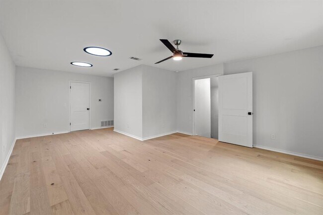 Building Photo - 801 Lime Rock Dr