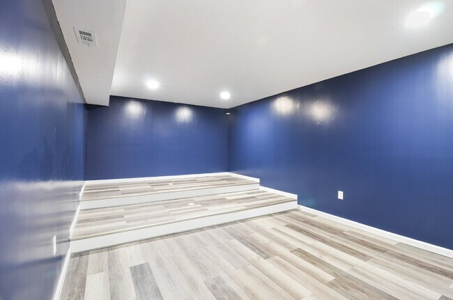 Building Photo - Now Available for Lease – Executive Home i...