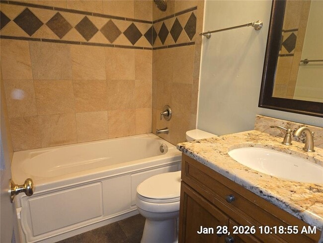 Building Photo - 1013 Greenbriar Dr