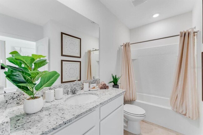 Building Photo - 1785 Wooden St