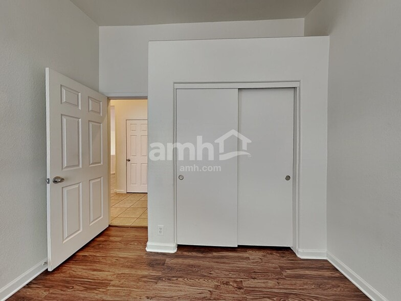 Building Photo - 9255 W Brown St